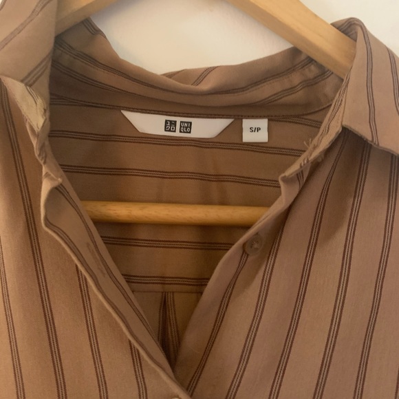Uniqlo stripped blouse size small - Picture 2 of 6